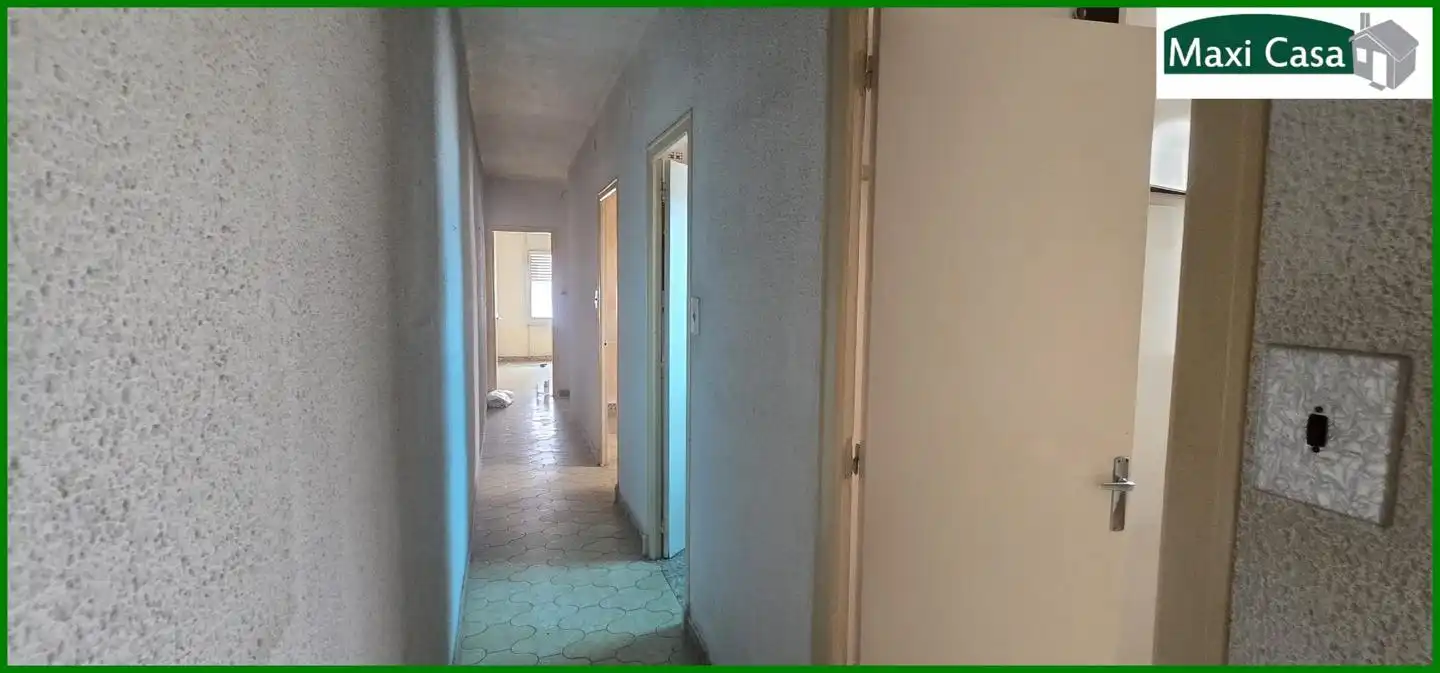 Piso en venta en Sabadell con Balcón