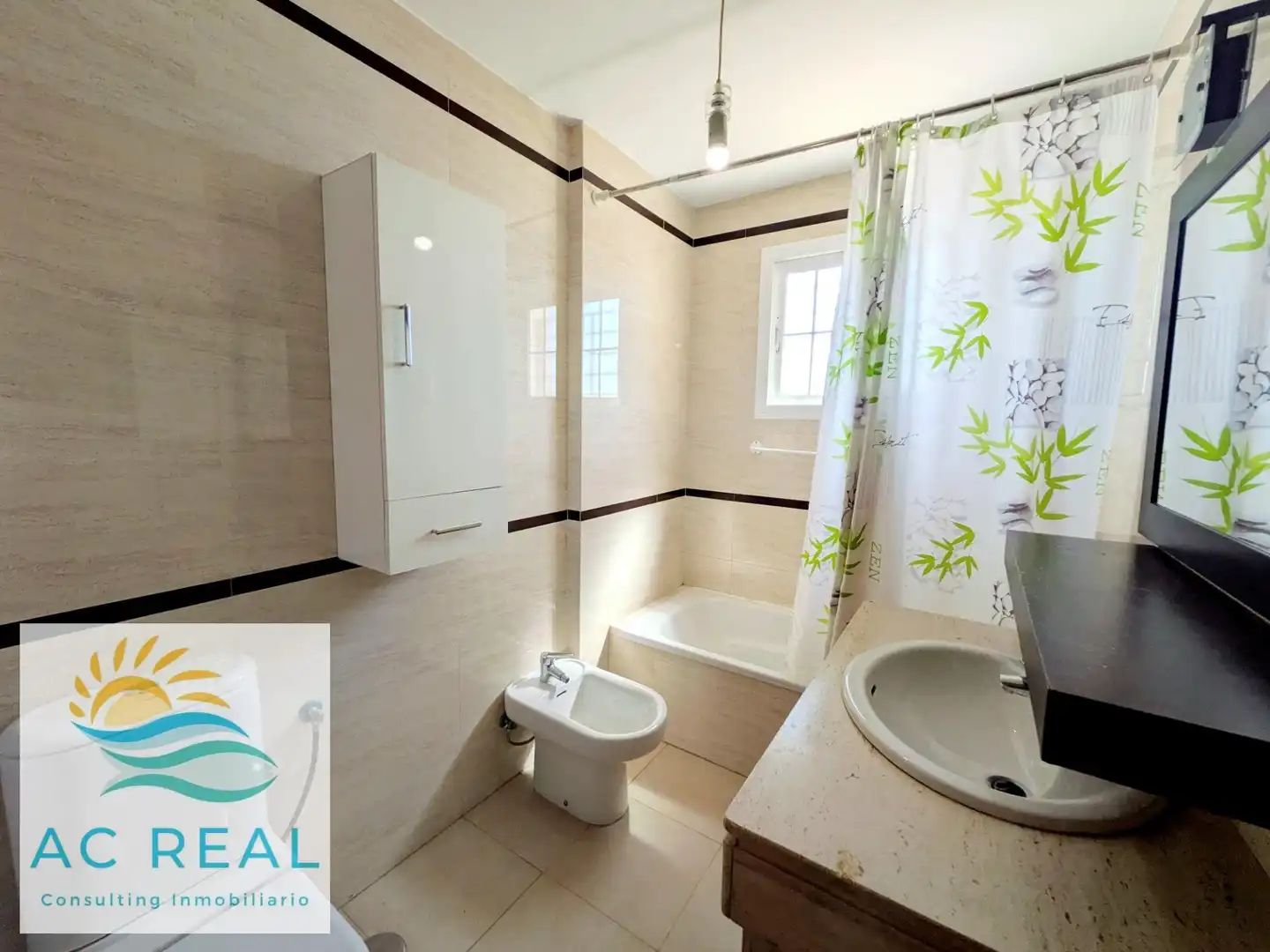 Baño de Casa adosada en venta en Ayamonte con Aire acondicionado, Jardín privado y Terraza