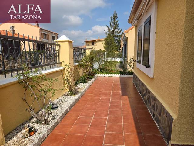 Casa adosada en Venta en Añón de Moncayo