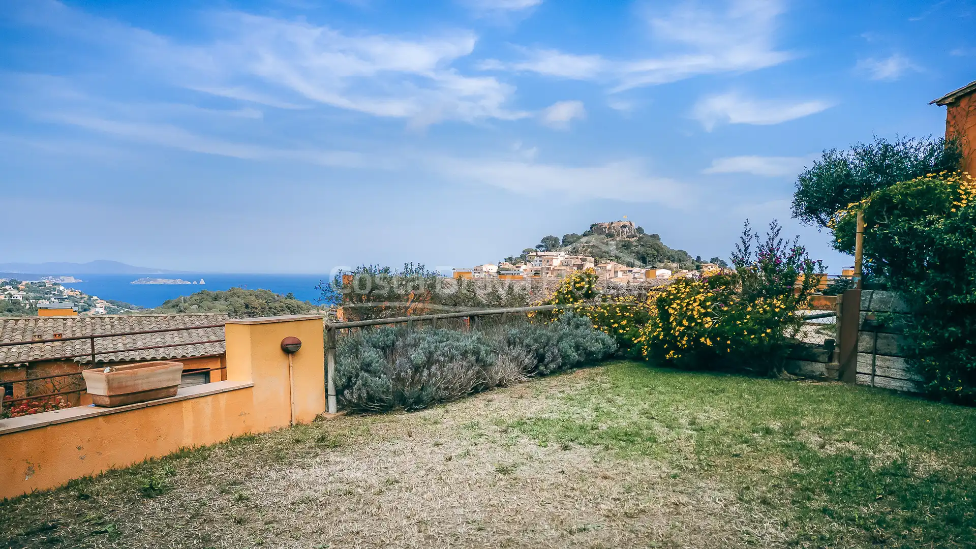 Terraced house with pool for sale in C. Lluis Miro, imagen 4