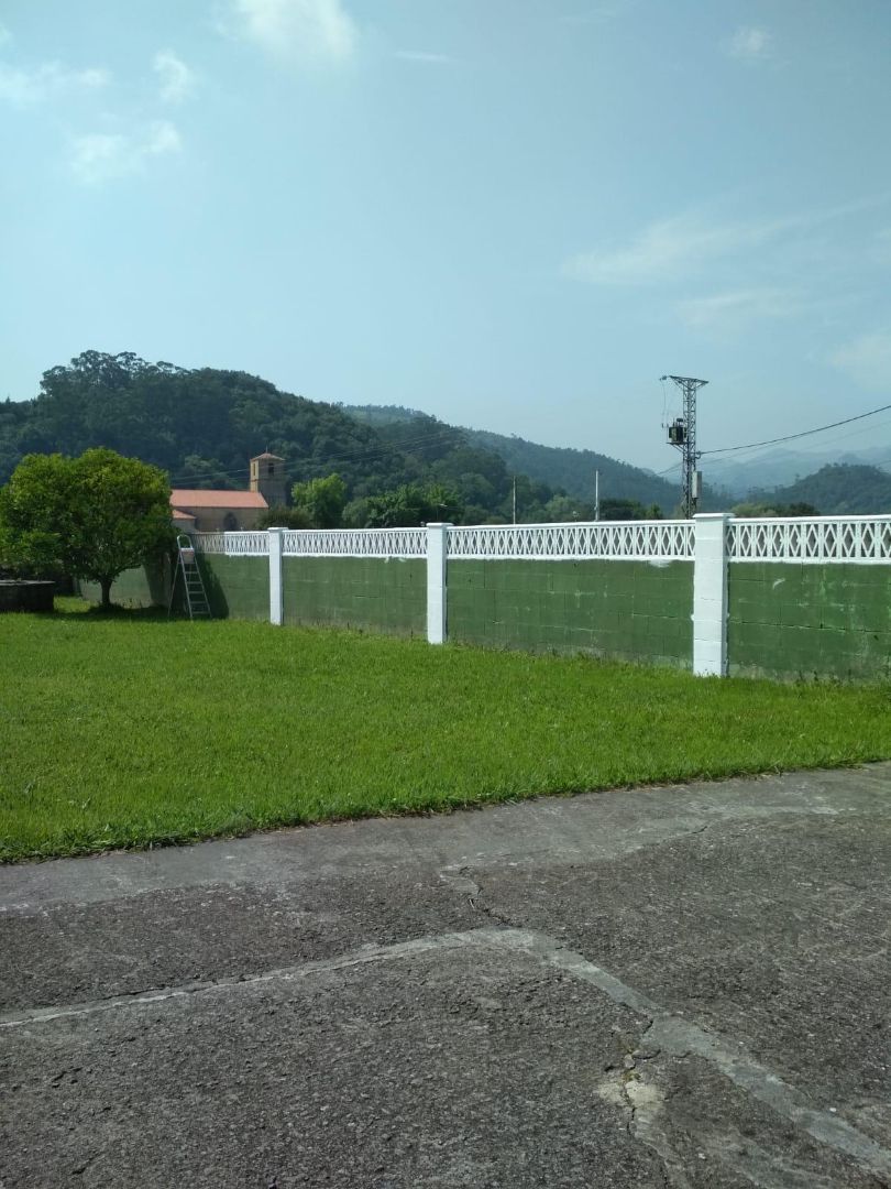 Vista exterior de Casa o chalet en venta en Entrambasaguas con Calefacción, Balcón y Alarma