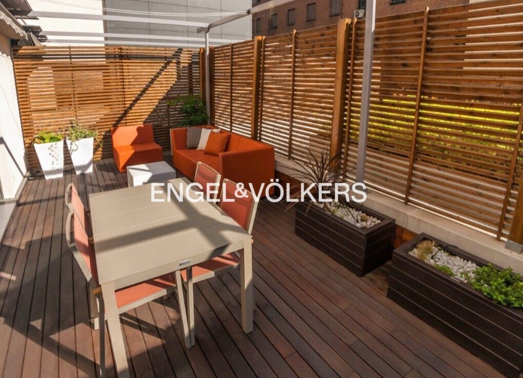 Terrassa de Apartament en venda en  Madrid Capital amb Aire condicionat, Calefacció i Parquet