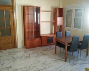 Menjador de Casa o xalet de lloguer en Fuerte del Rey amb Balcó