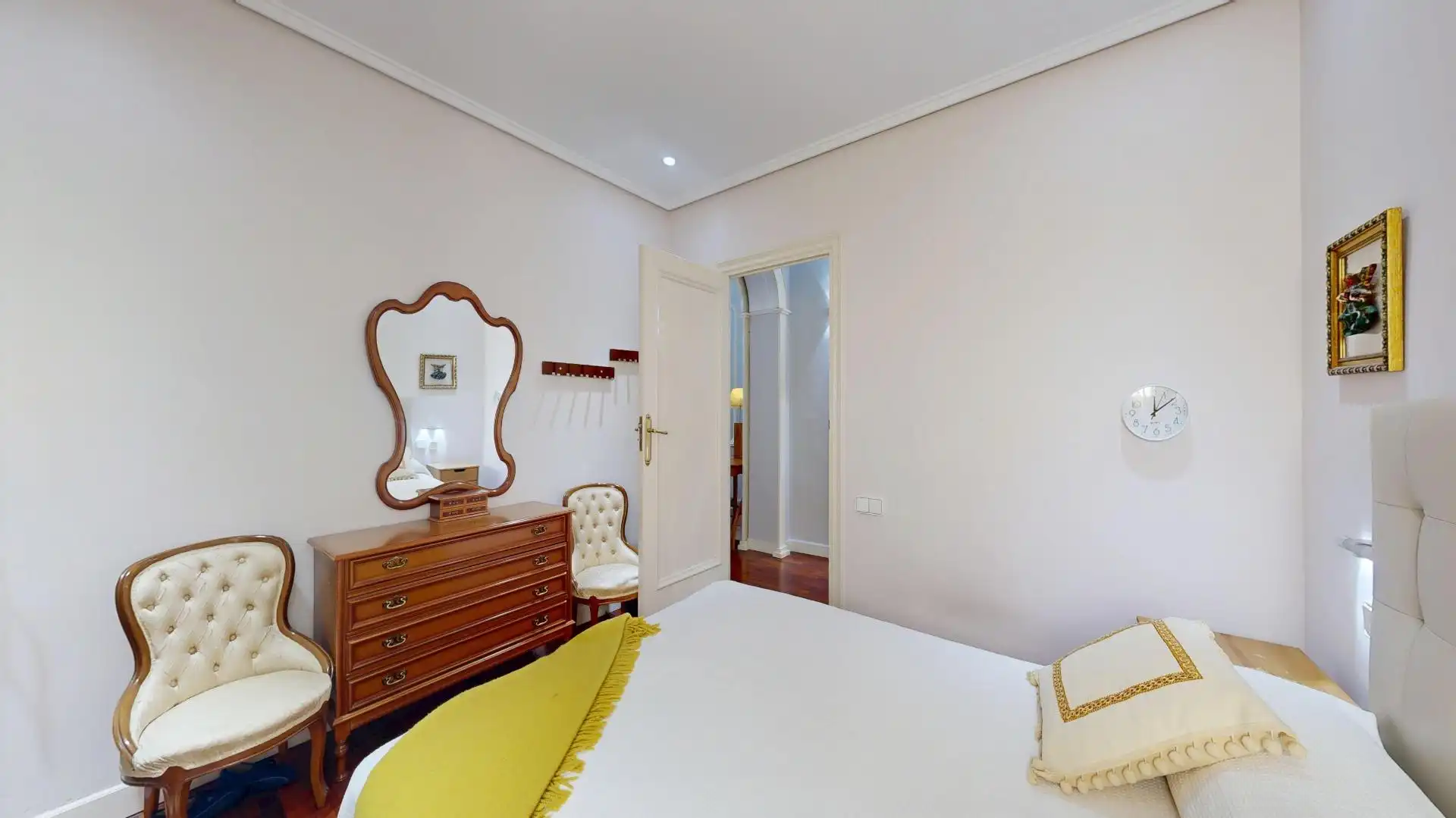 Schlafzimmer von Wohnung zum Verkauf in Valencia mit Klimaanlage, Parkett und Abstellraum