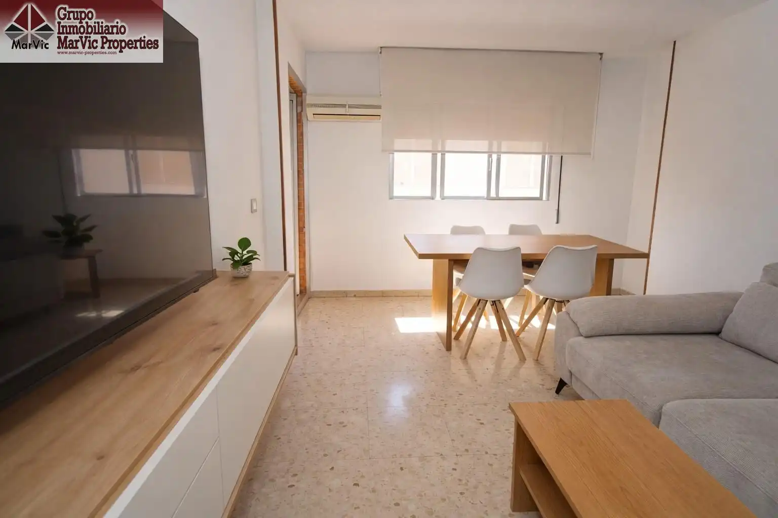 Living room of Flat for sale in Benidorm  with Terrace and Furnished