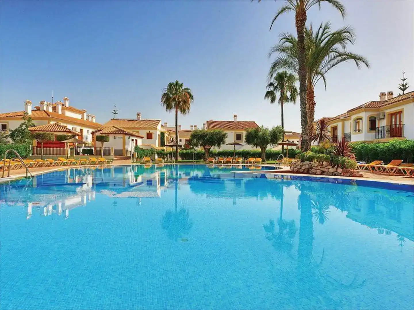 Piscina de Casa adosada de lloguer en Las Marinas - Pueblo Laguna