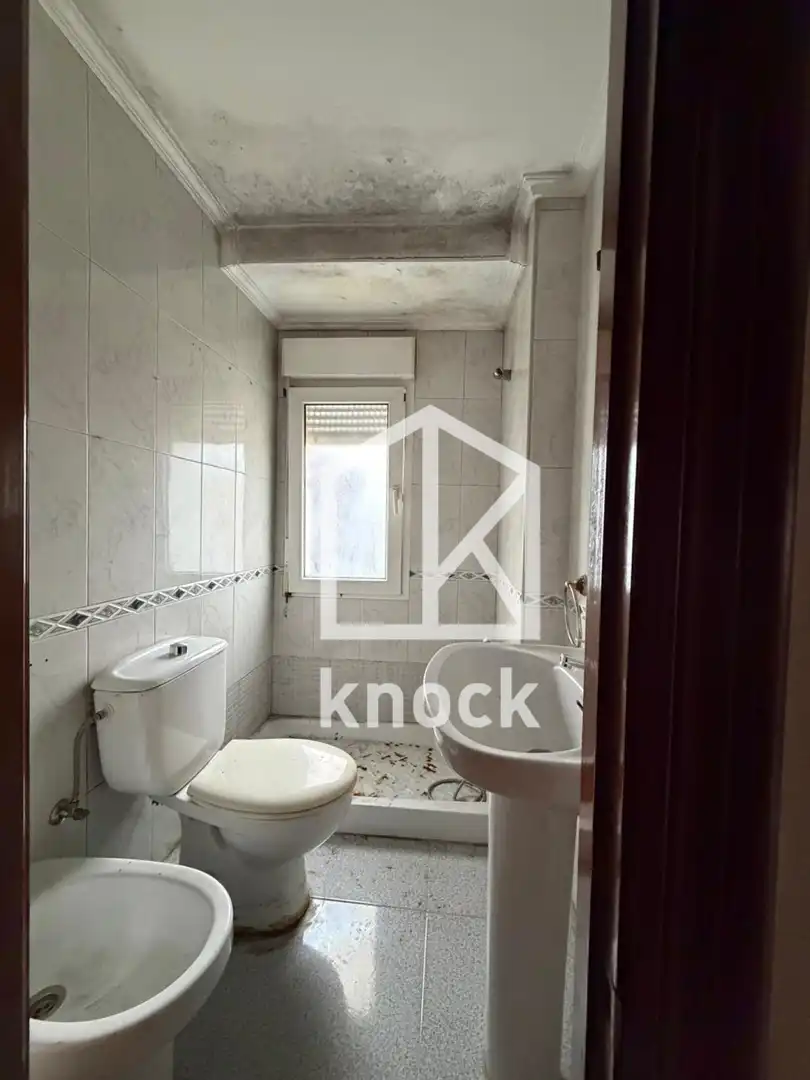 Baño de Piso en venta en Gijón  con Calefacción