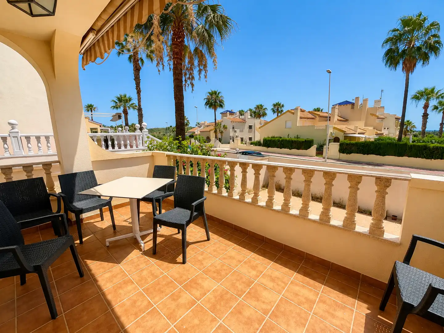 Terrassa de Casa o xalet en venda en Orihuela amb Aire condicionat, Calefacció i Jardí privat