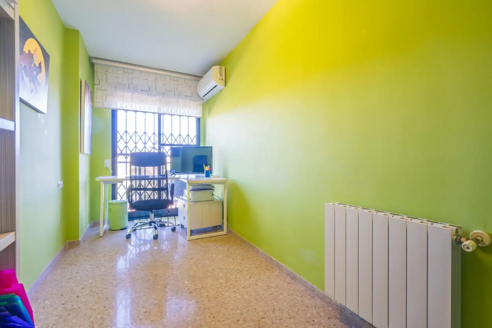 Bedroom of Flat for sale in La Pobla de Vallbona  with Air Conditioner, Heating and Terrace