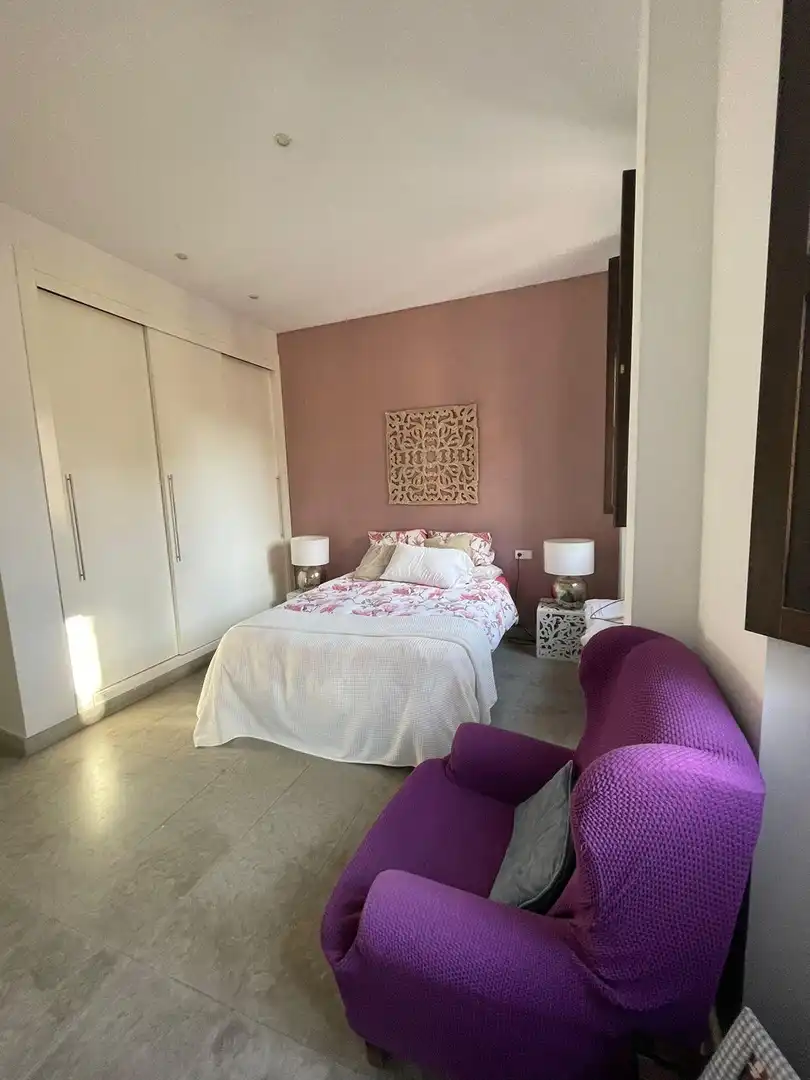 Habitación de Edificio en venta en Granada