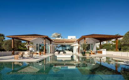 Piscina de Casa o xalet en venda en Marbella amb Aire condicionat, Jardí privat i Terrassa