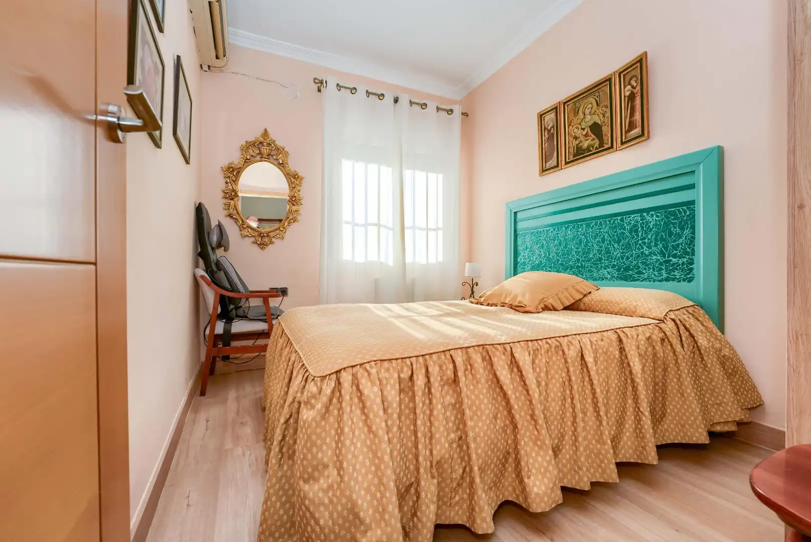Bedroom of Houses for sale in Palomares del Río  with Air Conditioner, Heating and Private garden