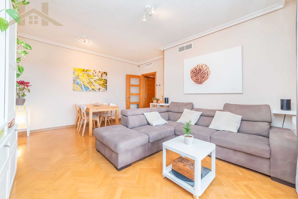 Living room of Flat for sale in Colmenar Viejo  with Air Conditioner, Heating and Parquet flooring