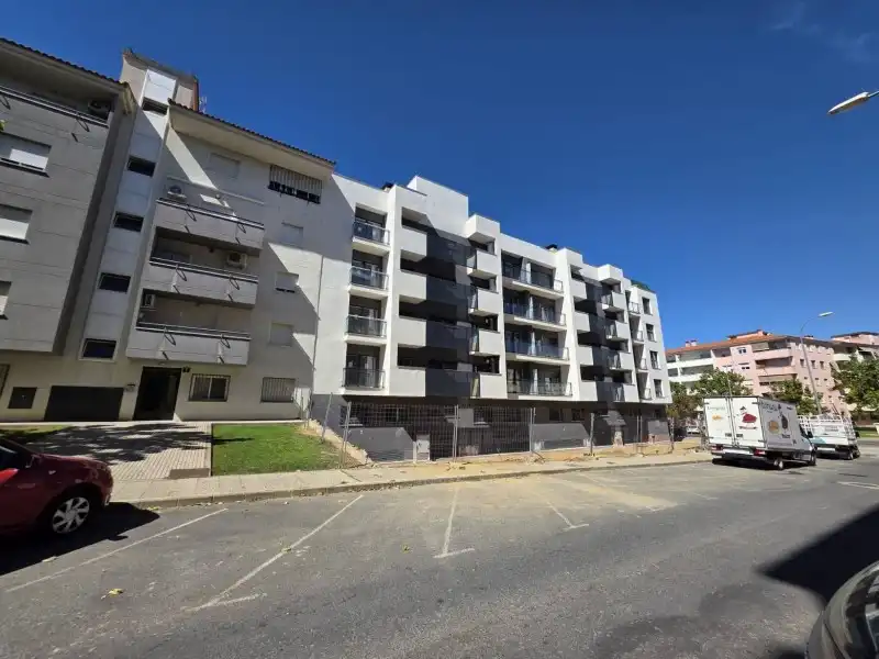 Piso con piscina en venta en Los Pinos - El Pilar, imagen 2