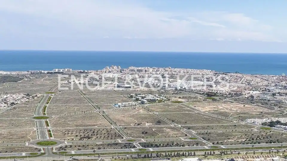 Piso en venta en Torrevieja con Aire acondicionado, Calefacción y Jardín privado