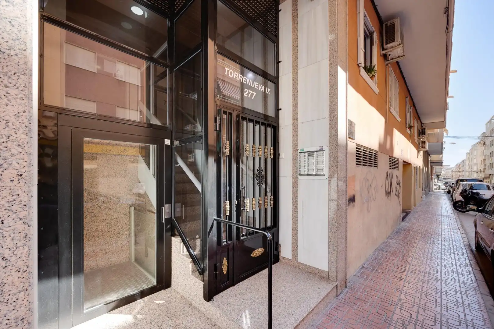 Apartamento en venta en Torrevieja con Terraza y Amueblado