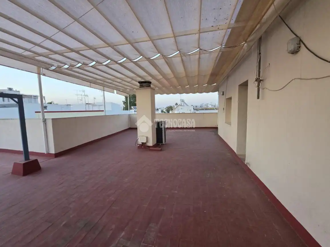 Terraza de Piso en venta en Sevilla con Aire acondicionado