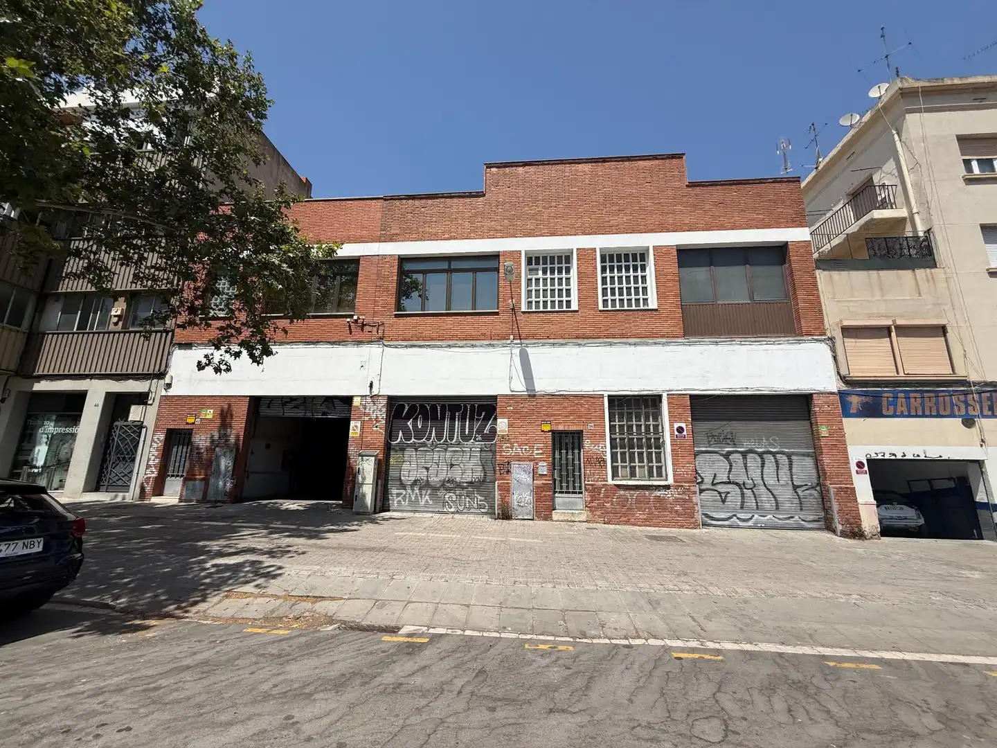 Vista exterior de Nau industrial de lloguer en Sant Adrià de Besòs