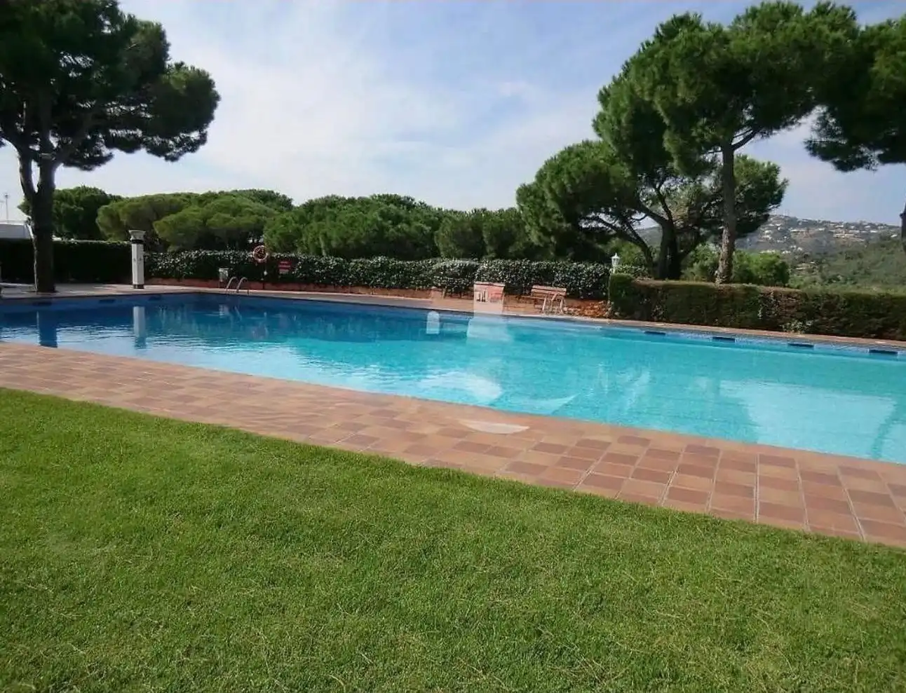 Piscina de Planta baixa en venda en Castell d'Aro, Platja d'Aro i s'Agaró amb Aire condicionat, Calefacció i Traster