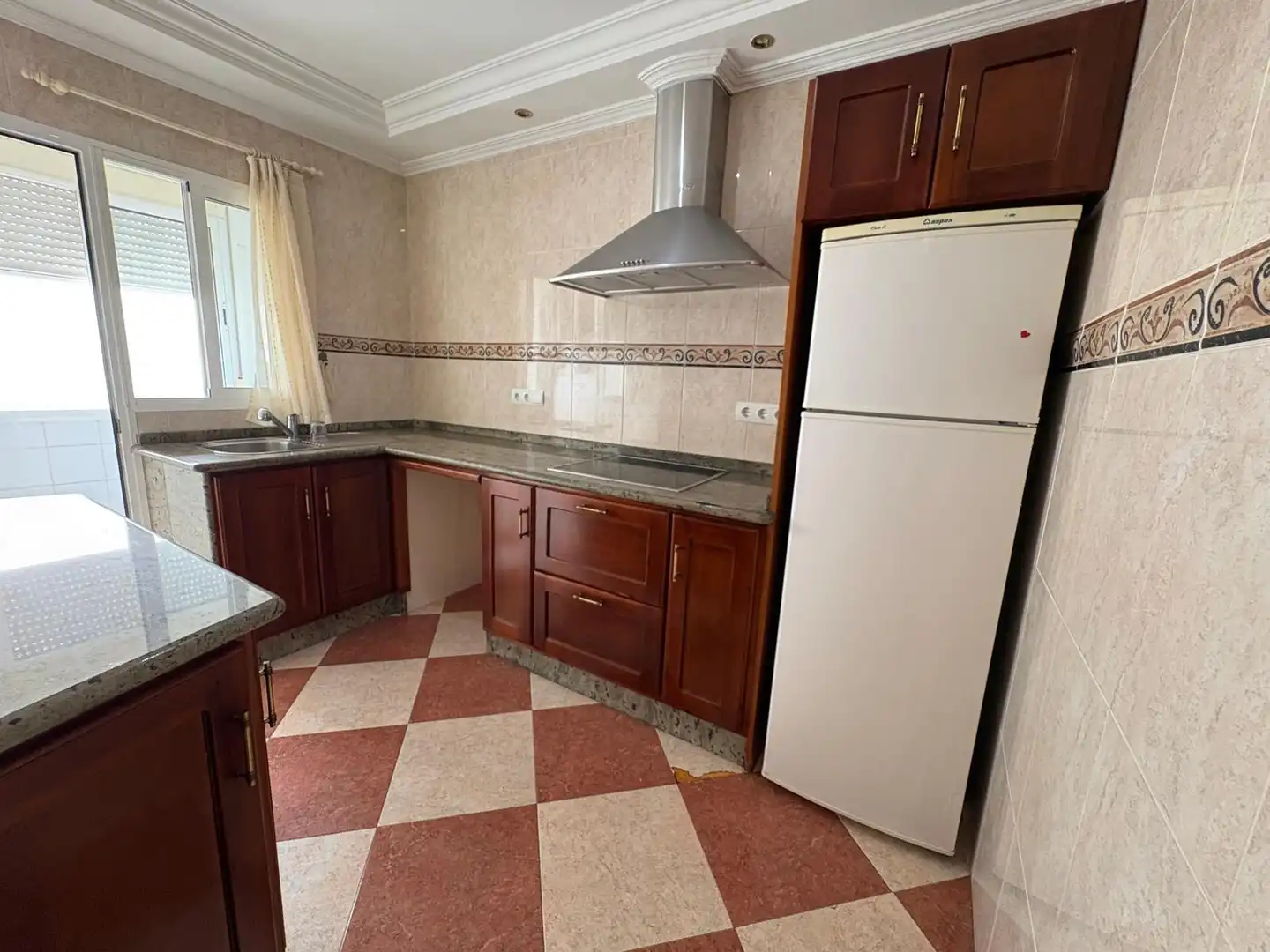 Kitchen of Houses for sale in Morón de la Frontera