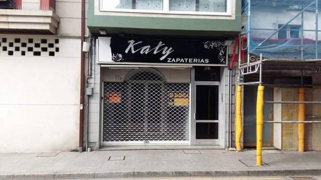 Local comercial en Alquiler en  Camino nuevo en Carballo