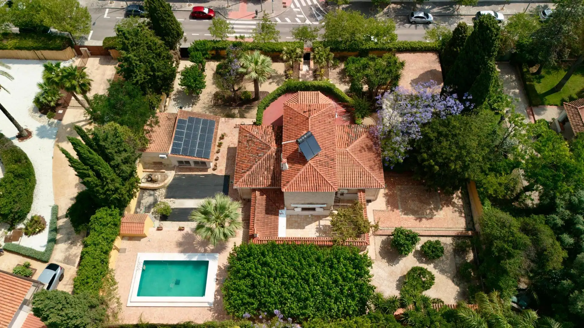 Vista exterior de Casa o xalet en venda en Alicante / Alacant amb Aire condicionat, Calefacció i Jardí privat