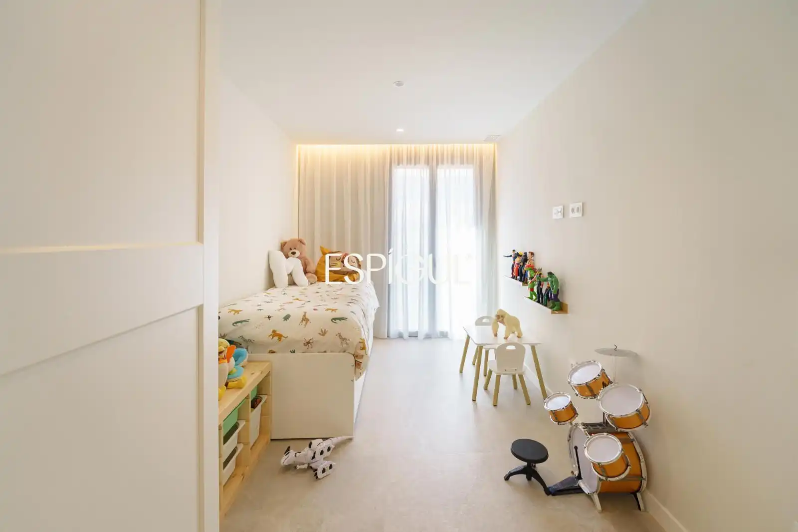 Habitación de Casa adosada en venta en Calella con Aire acondicionado, Calefacción y Parquet