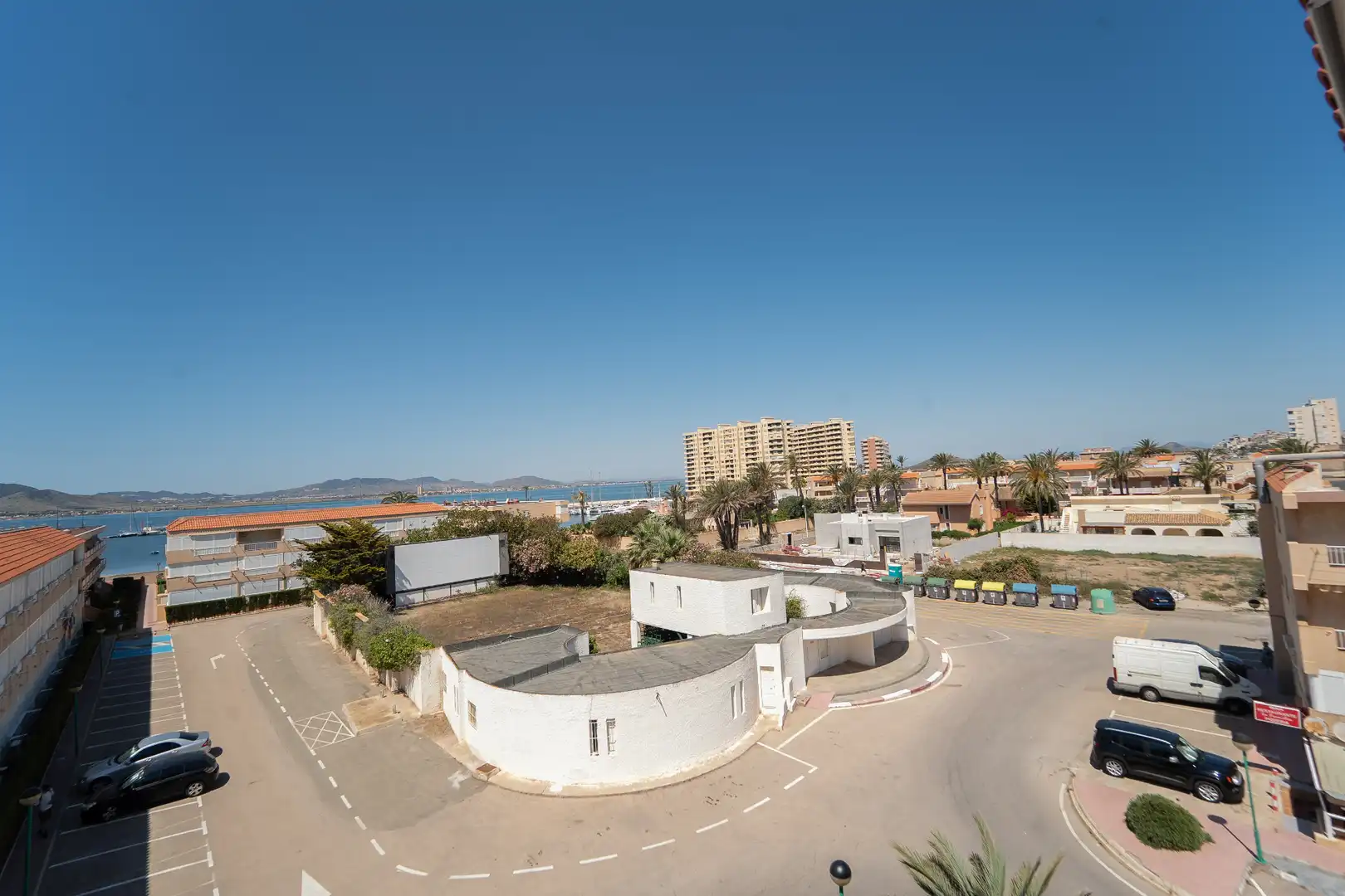 Piso en venta en Plaza Puerto Bello, Entremares