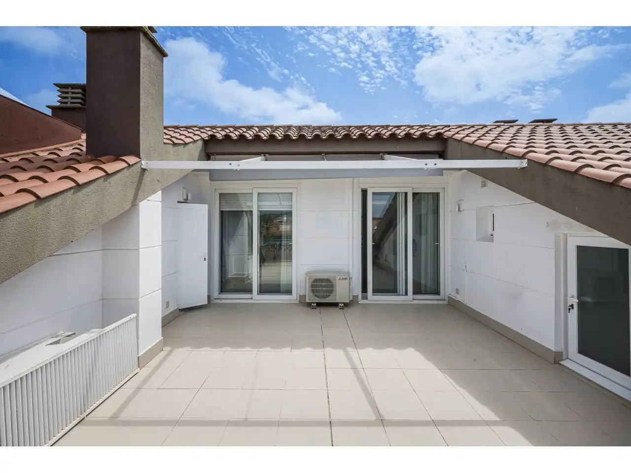 Terrasse von Dachboden zum Verkauf in Sitges mit Klimaanlage, Heizung und Terrasse