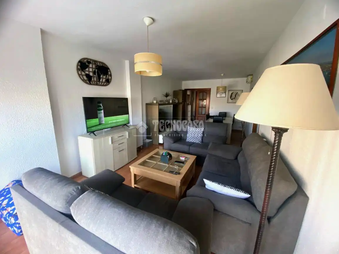 Sala de estar de Piso en venta en Alicante / Alacant con Piscina comunitaria