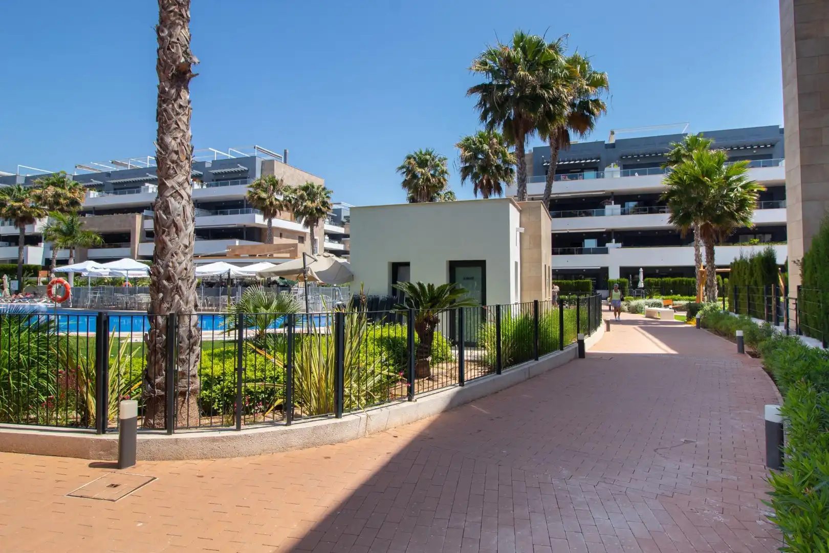 Vista exterior de Àtic en venda en Orihuela amb Aire condicionat, Calefacció i Terrassa