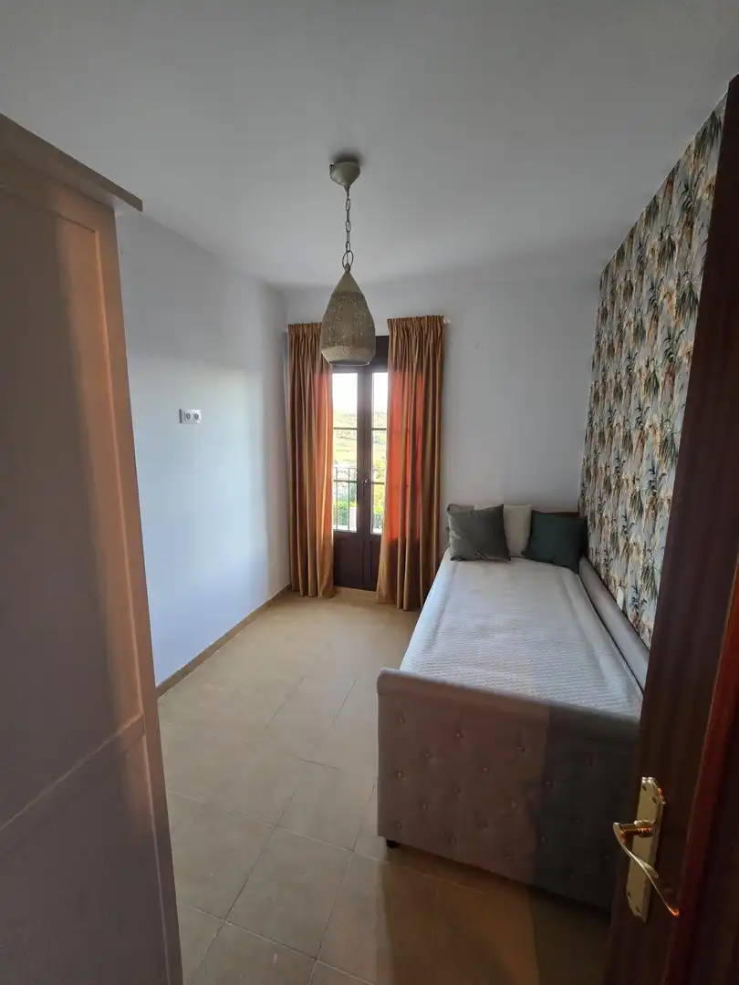 Dormitori de Casa o xalet en venda en Cazalla de la Sierra amb Aire condicionat, Calefacció i Jardí privat