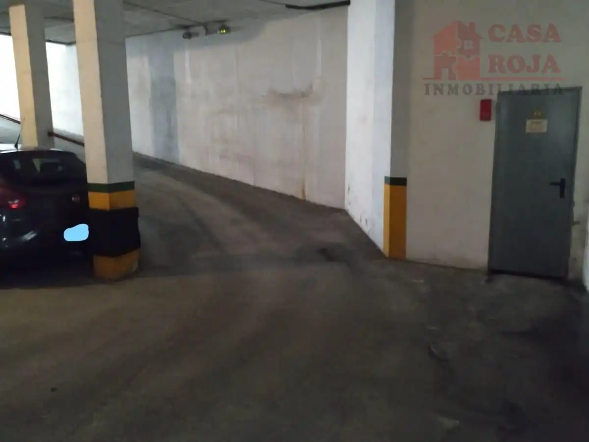 Aparcament de Garatge en venda en Cangas 