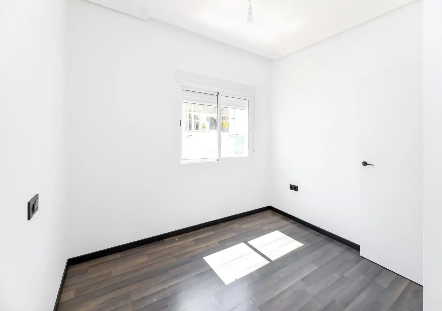 Flat for sale in Granada  with Balcony