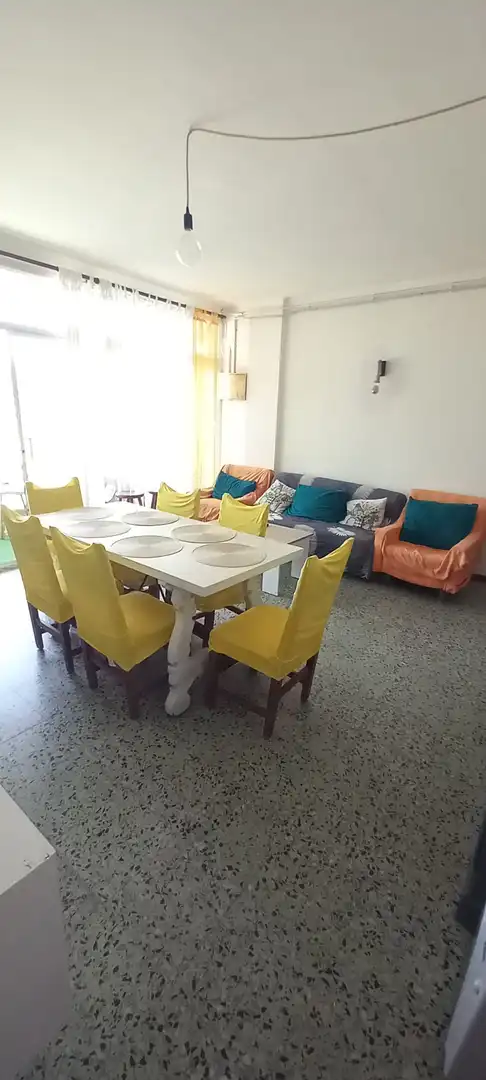 Menjador de Apartament en venda en Roses amb Jardí privat