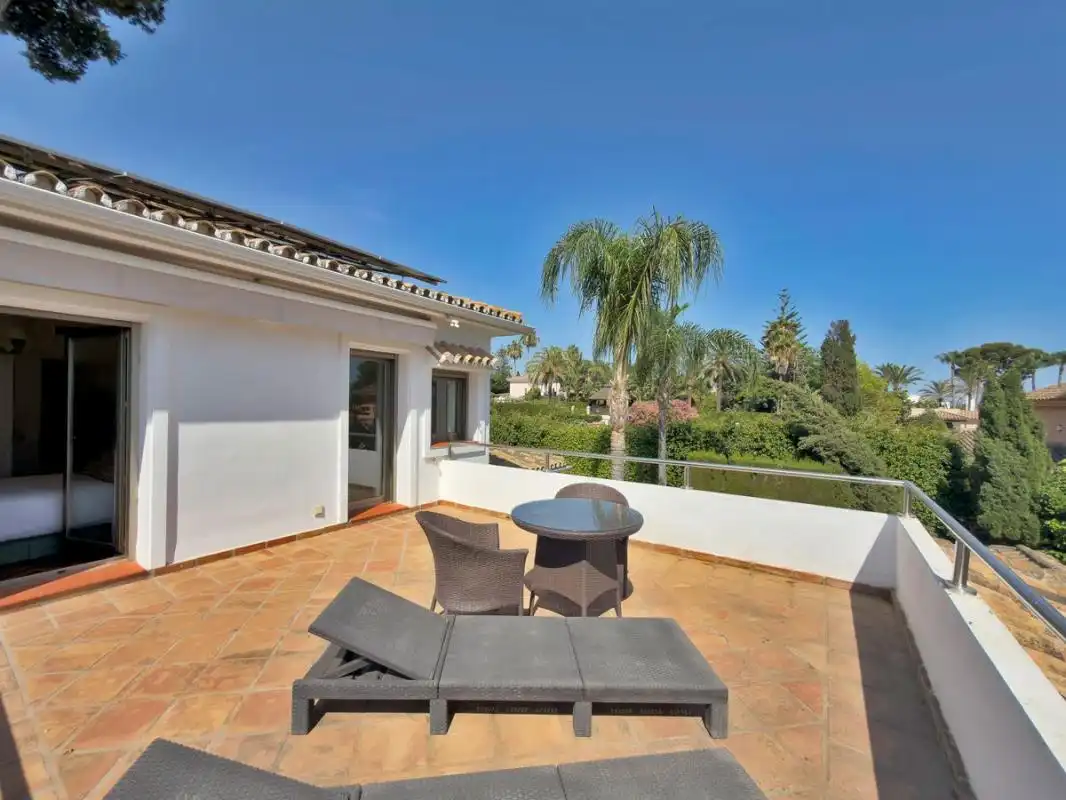 Terrassa de Casa o xalet en venda en Marbella amb Aire condicionat, Calefacció i Jardí privat
