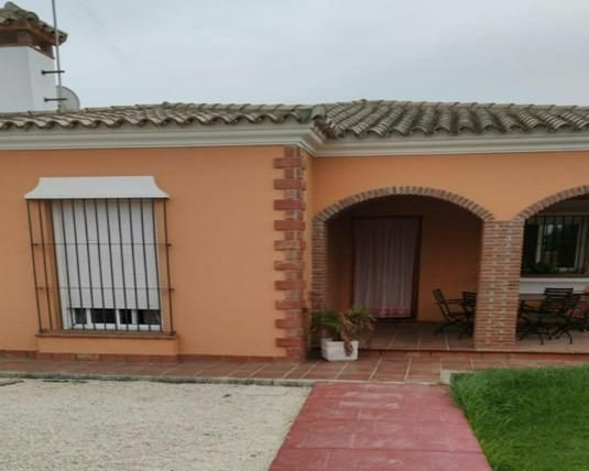 Exterior view of House or chalet for sale in Chiclana de la Frontera  with Air Conditioner, Private garden and Storage room