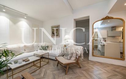 Living room of Flat for sale in  Madrid Capital  with Heating