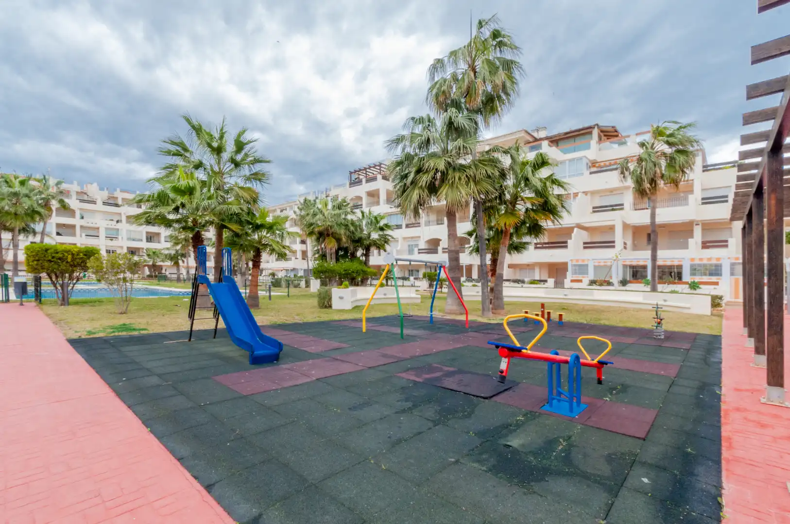 Exterior view of Flat for sale in Roquetas de Mar  with Furnished, Oven and Washing machine
