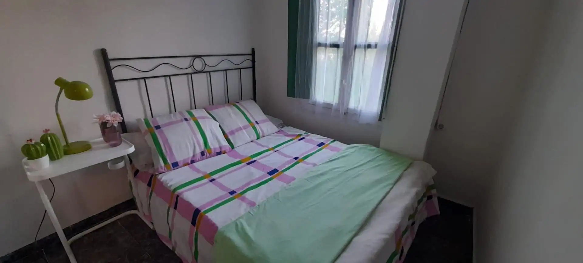 Dormitori de Casa adosada en venda en Chiva amb Jardí privat i Terrassa