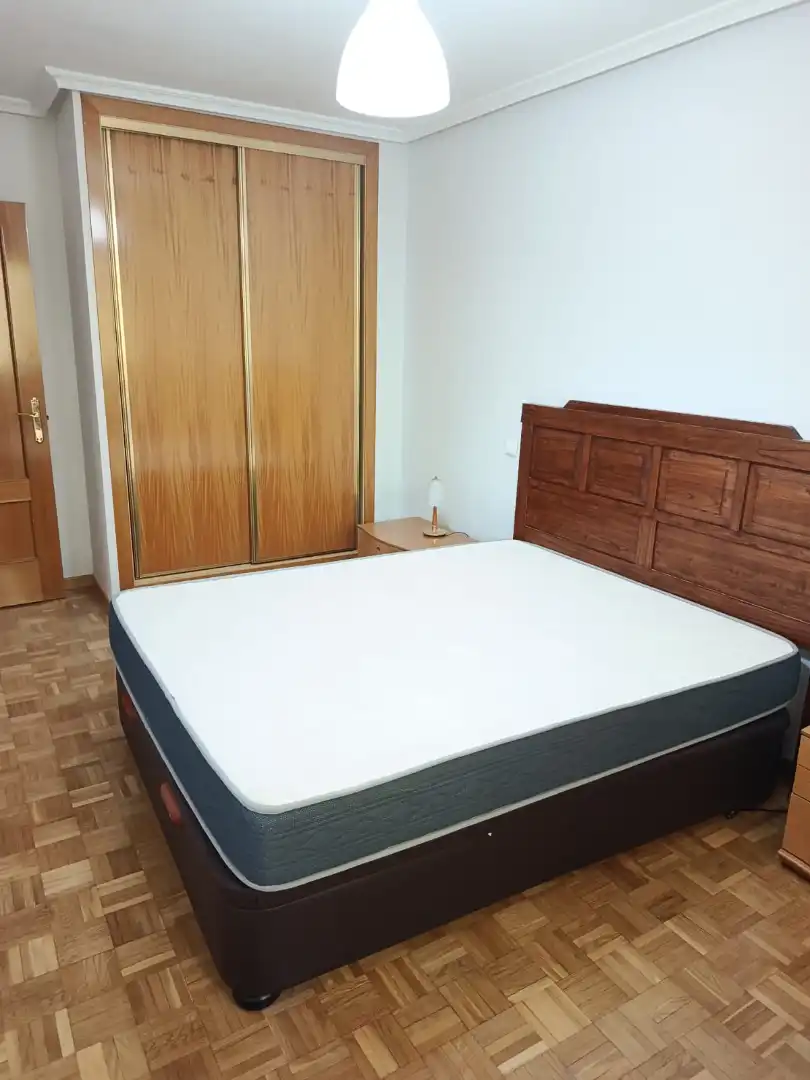 Schlafzimmer von Wohnung zur Miete in Arroyomolinos (Madrid) mit Heizung, Parkett und Abstellraum