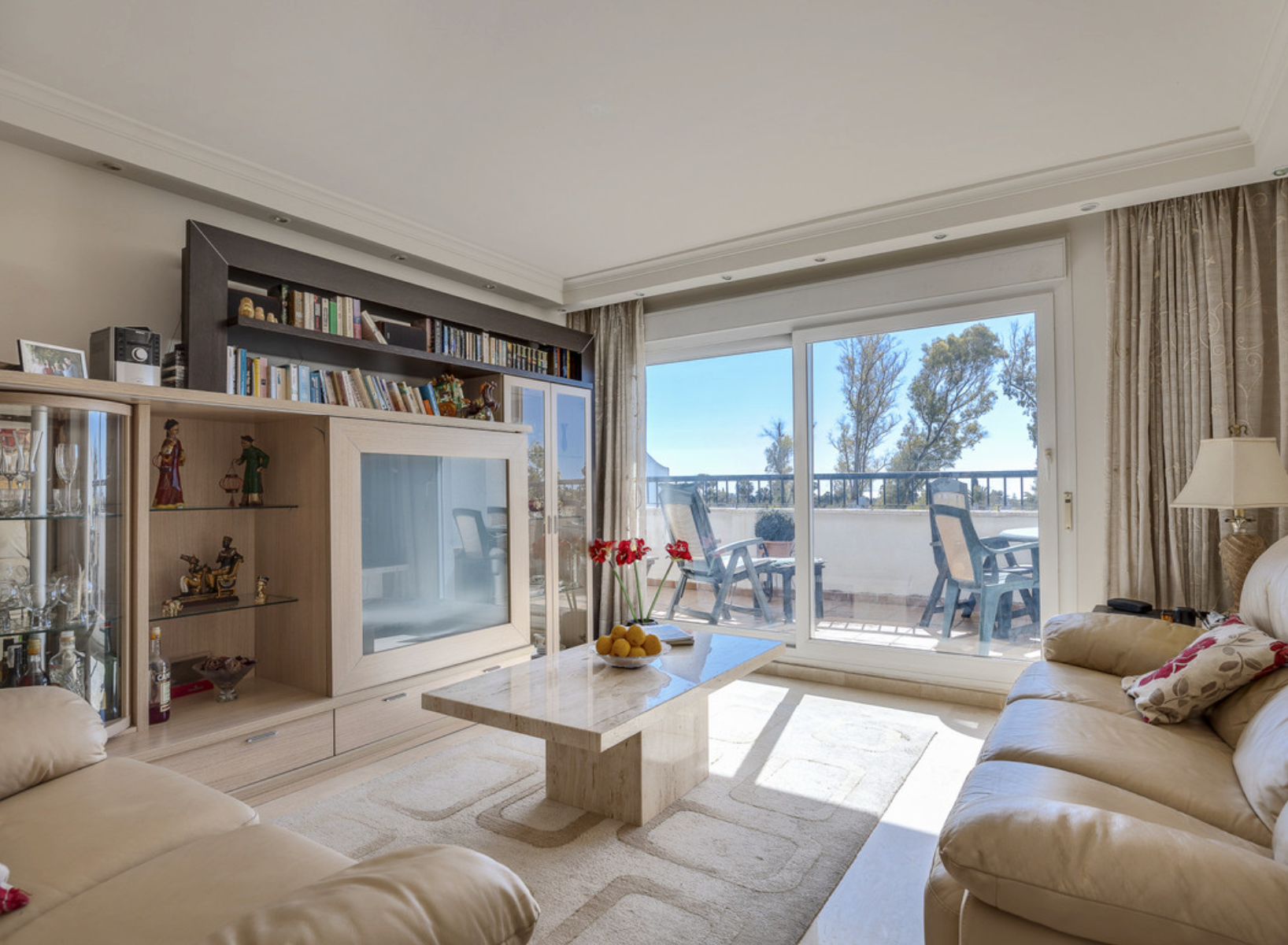 Sala de estar de Apartamento en venta en Marbella con Aire acondicionado, Calefacción y Terraza