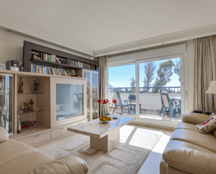 Sala d'estar de Apartament en venda en Marbella amb Aire condicionat, Calefacció i Terrassa