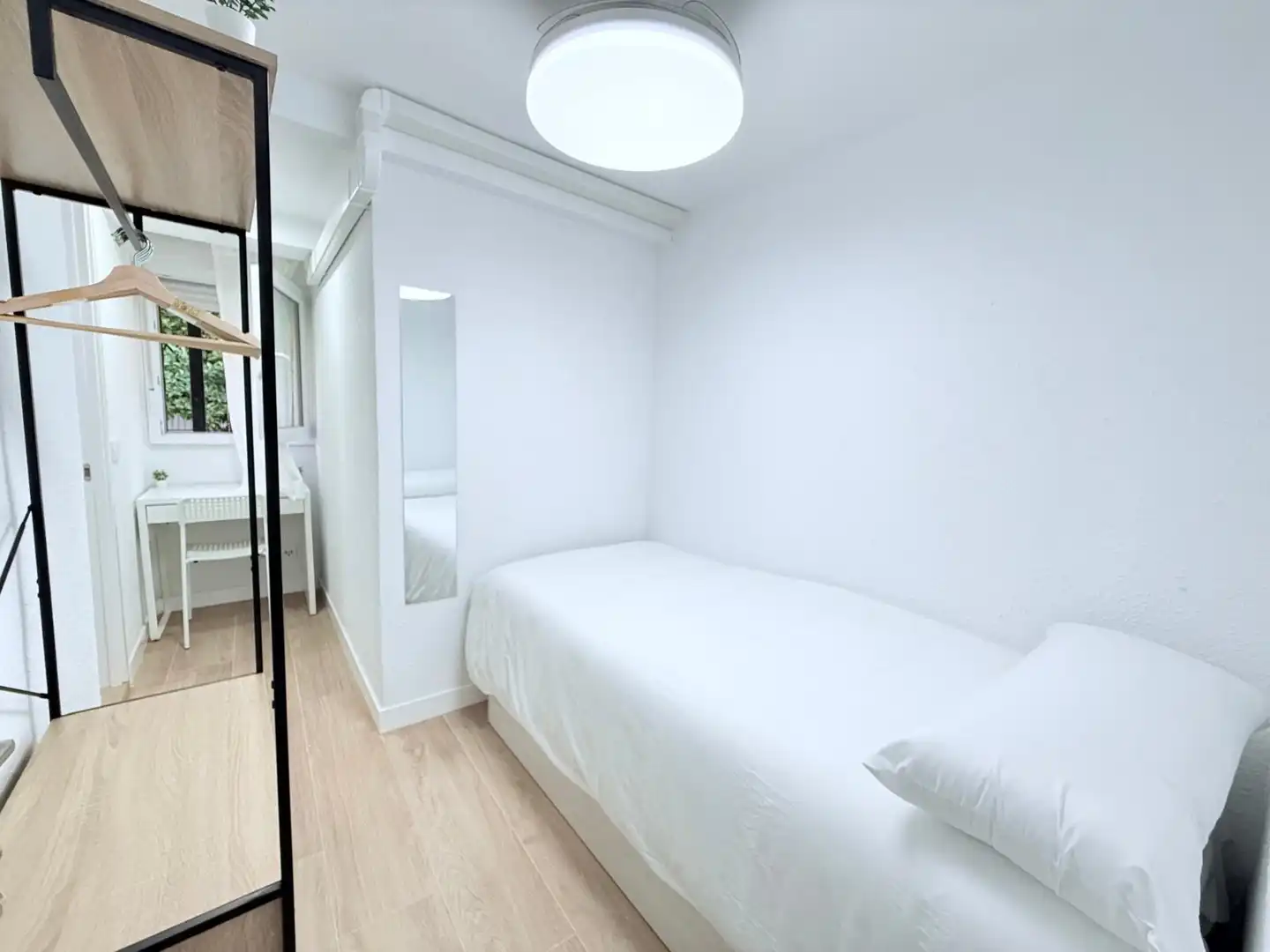 Room in Calle del Puerto del Bruch, 7, Casco Histórico de Vallecas