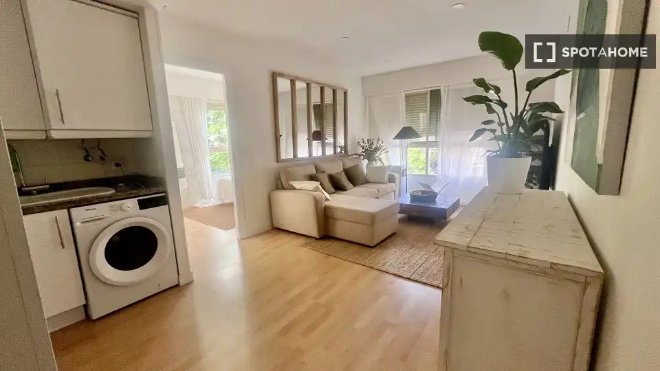 Living room of Flat for rent in Valencia  with Air Conditioner, Heating and Furnished