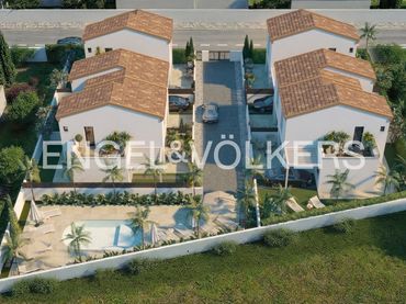 Terraced house with balcony for sale in Bigastro