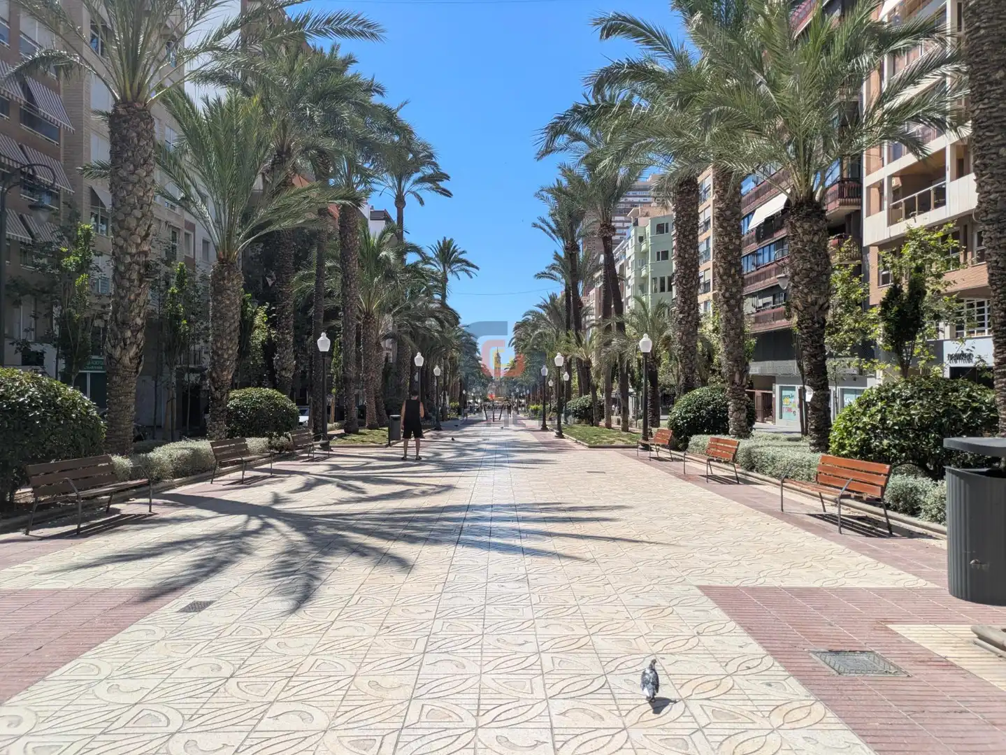 Außenansicht von Wohnungen zum Verkauf in Alicante / Alacant mit Klimaanlage, Heizung und Abstellraum