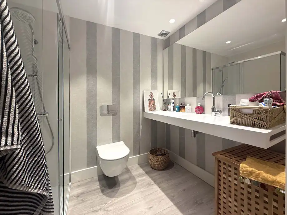 Baño de Piso en venta en Vitoria - Gasteiz con Calefacción y Amueblado