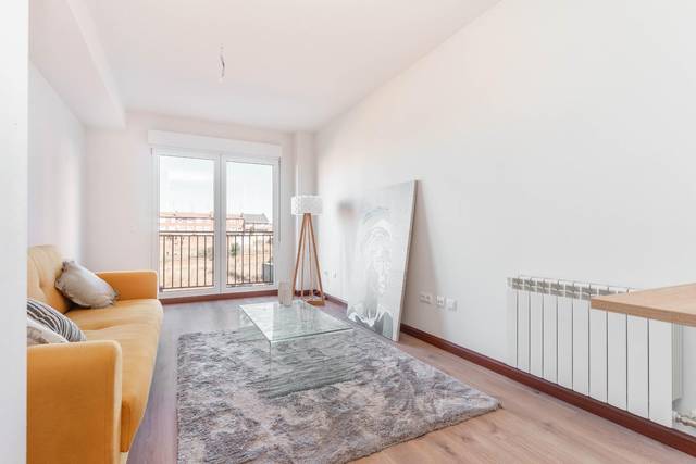 Piso en Venta en Calle ACADEMICO GARCIA MOREJON, 3 en Valencia de Don Juan