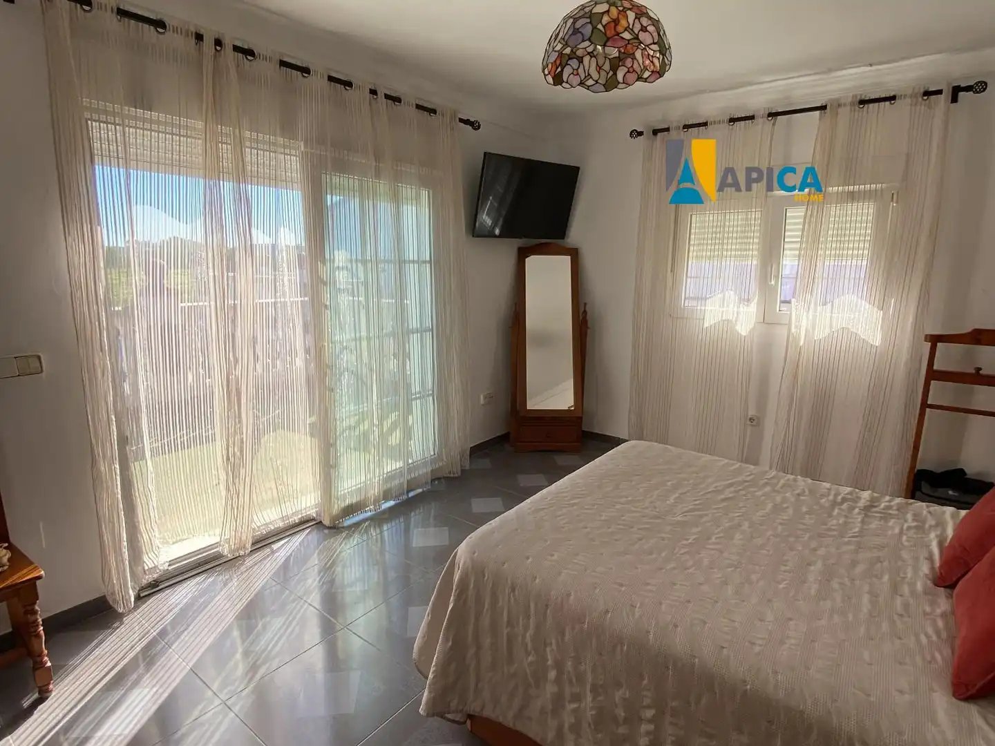 Dormitori de Casa o xalet en venda en La Línea de la Concepción amb Traster